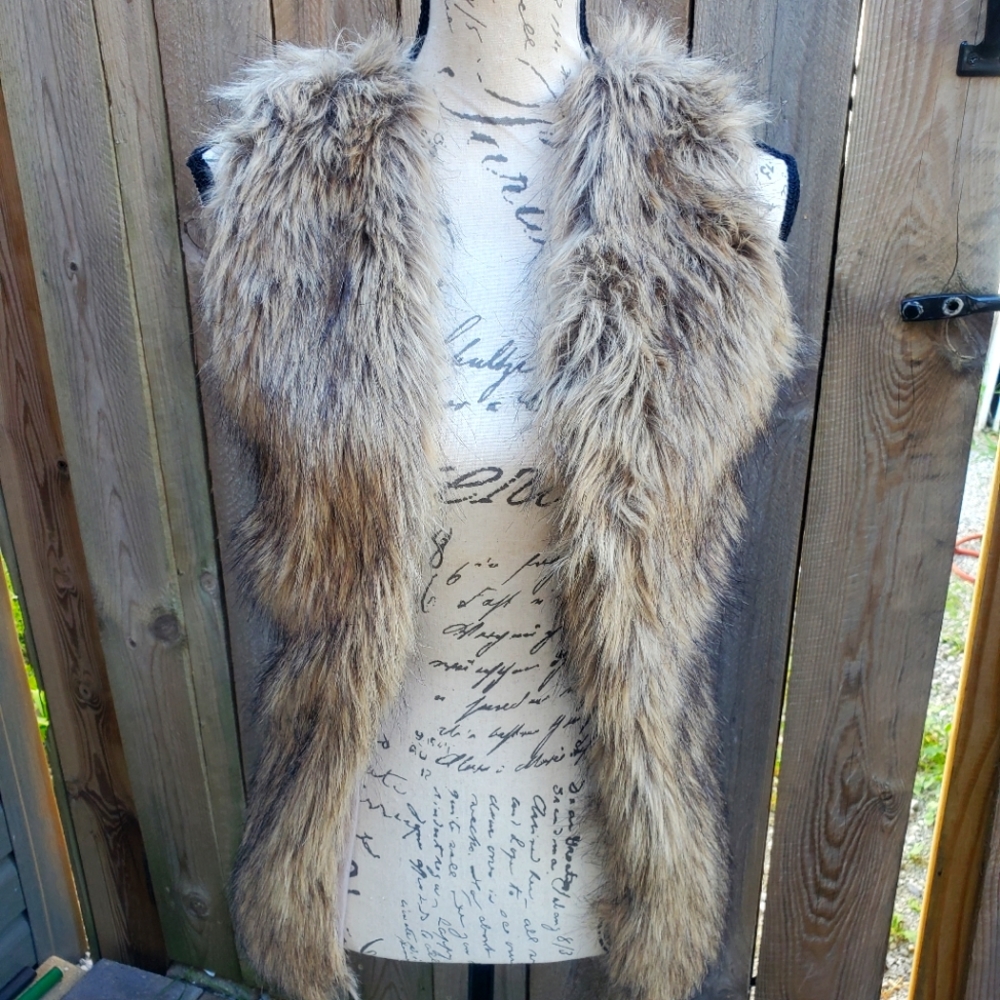 Hippie Rose Fur Sweater Vest Women's Size XS EUC